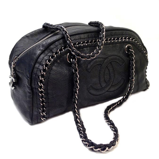 Chanel beauty purse, black. Large size: 18 cm x 29 cm - Catawiki