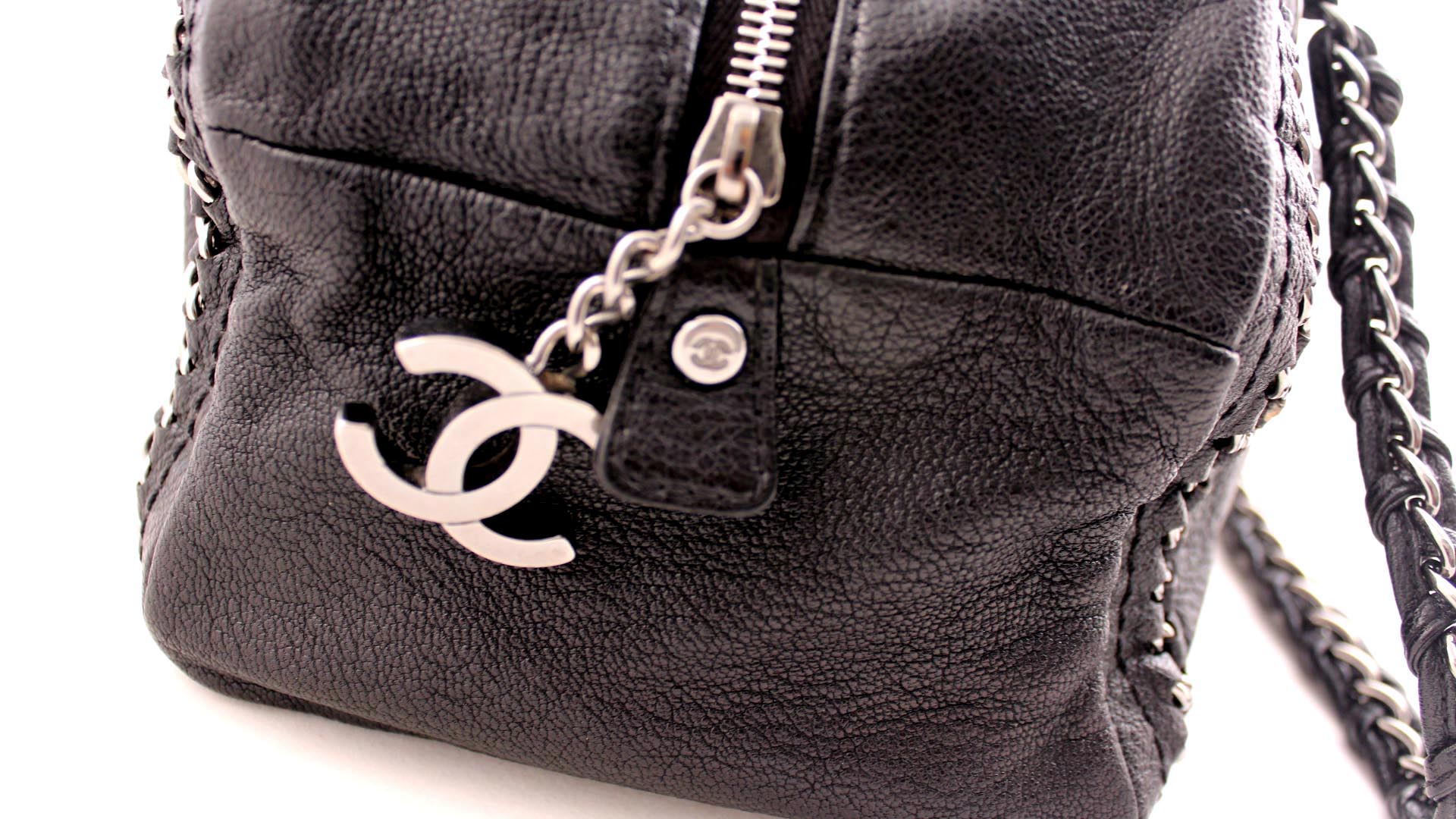 Bowling bag leather handbag Chanel Black in Leather - 31461392